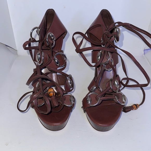 Gucci Heels - Picture 1 of 5